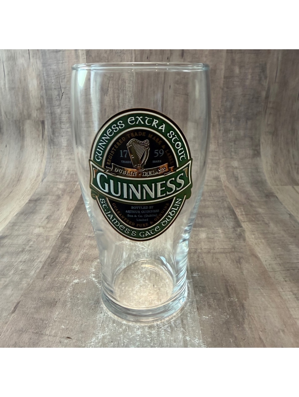 Guinness Extra Stout Pint Glass Green St. James's Gate Dublin Crest & Harp Logo